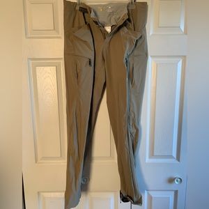 Women’s outdoor activewear pants